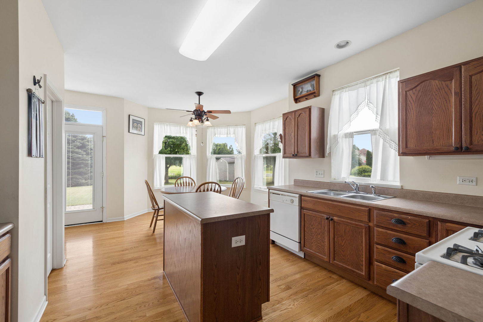 2022 Prairie Rose Lane Property Photo 14