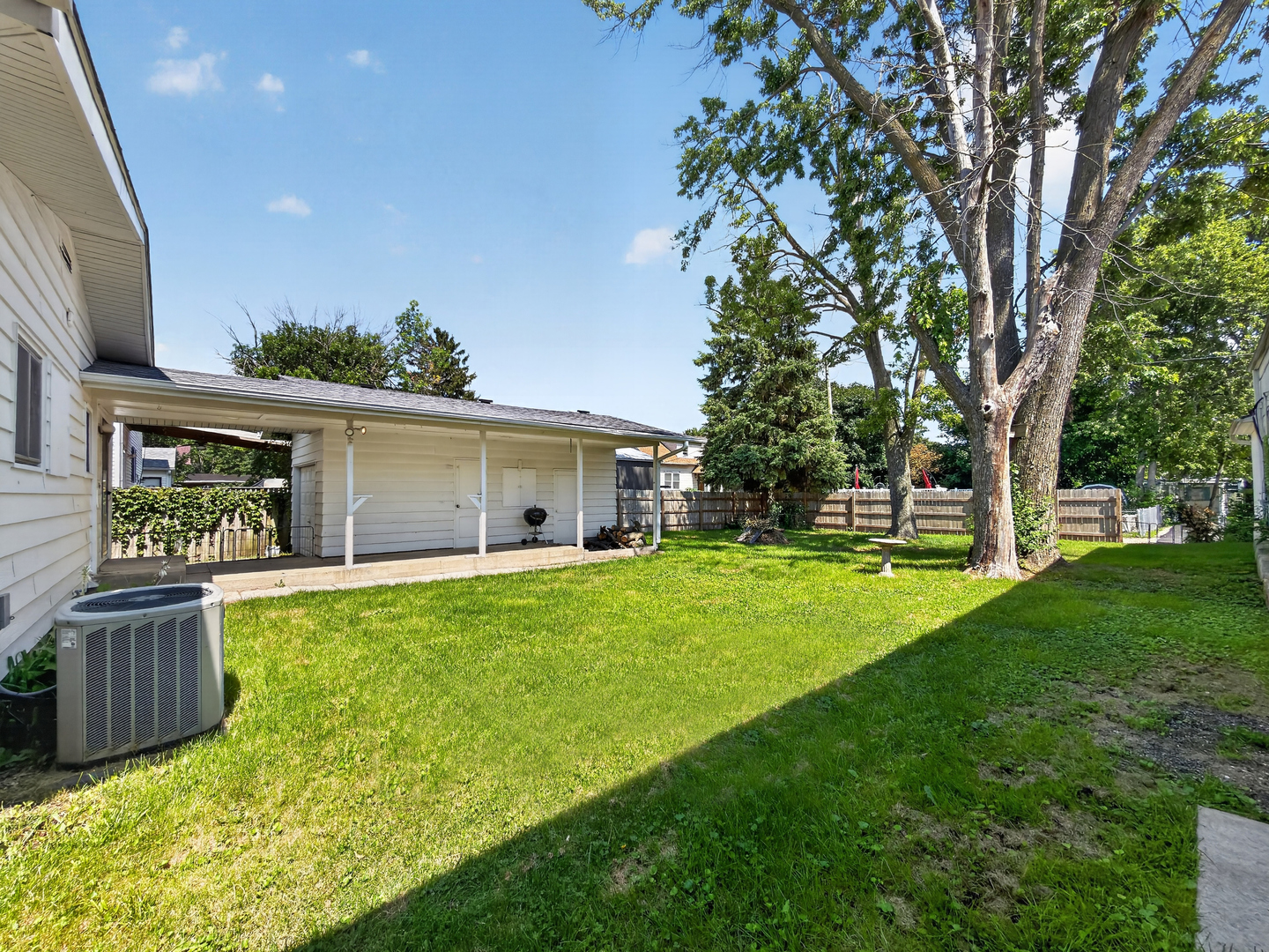 116 N Hickory Street Property Photo 24