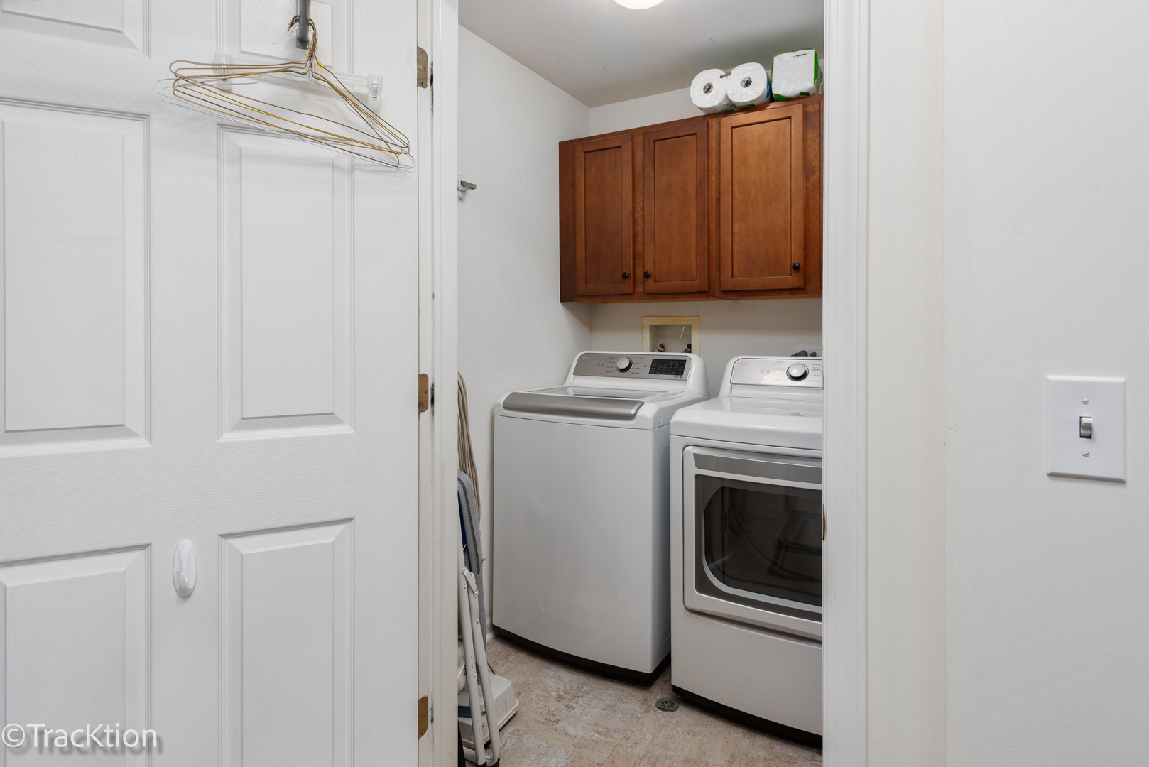845 E 22nd Street B-417 Property Photo 18