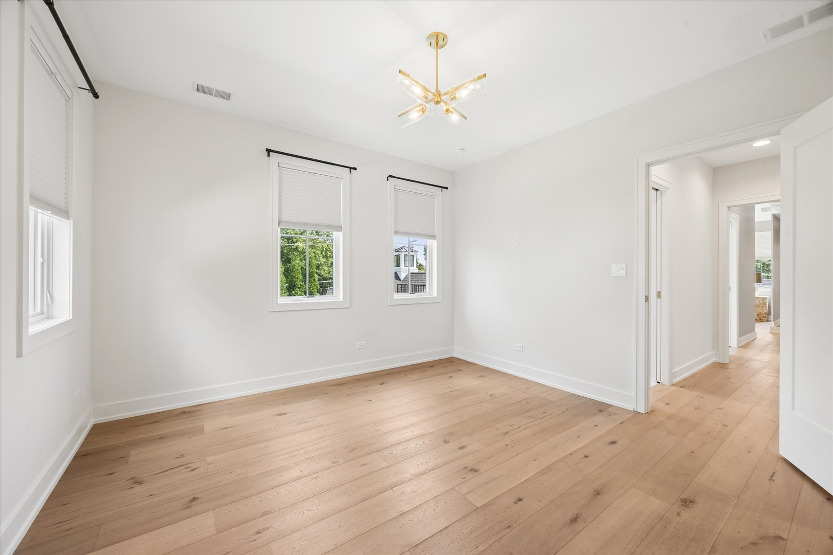 37 S Stough Street Property Photo 18