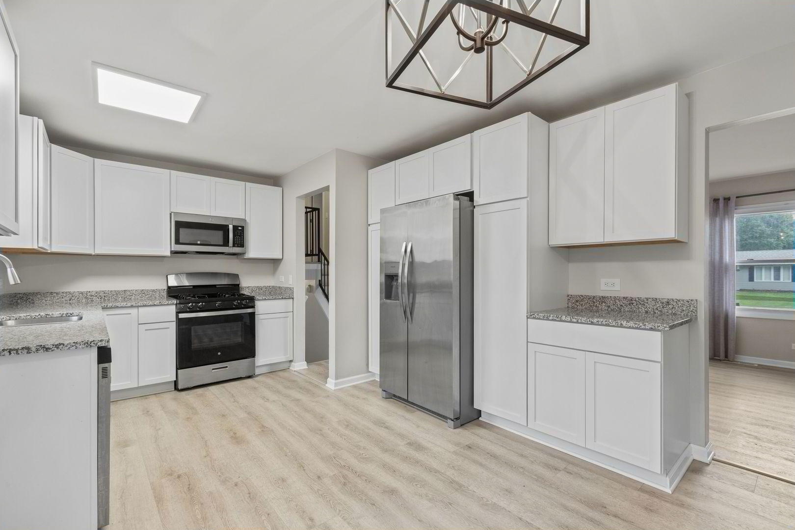 1903 Highview Avenue Property Photo 6