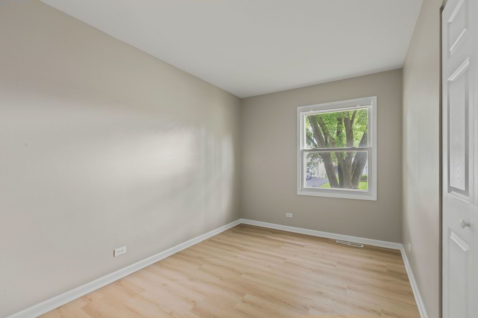 1903 Highview Avenue Property Photo 13