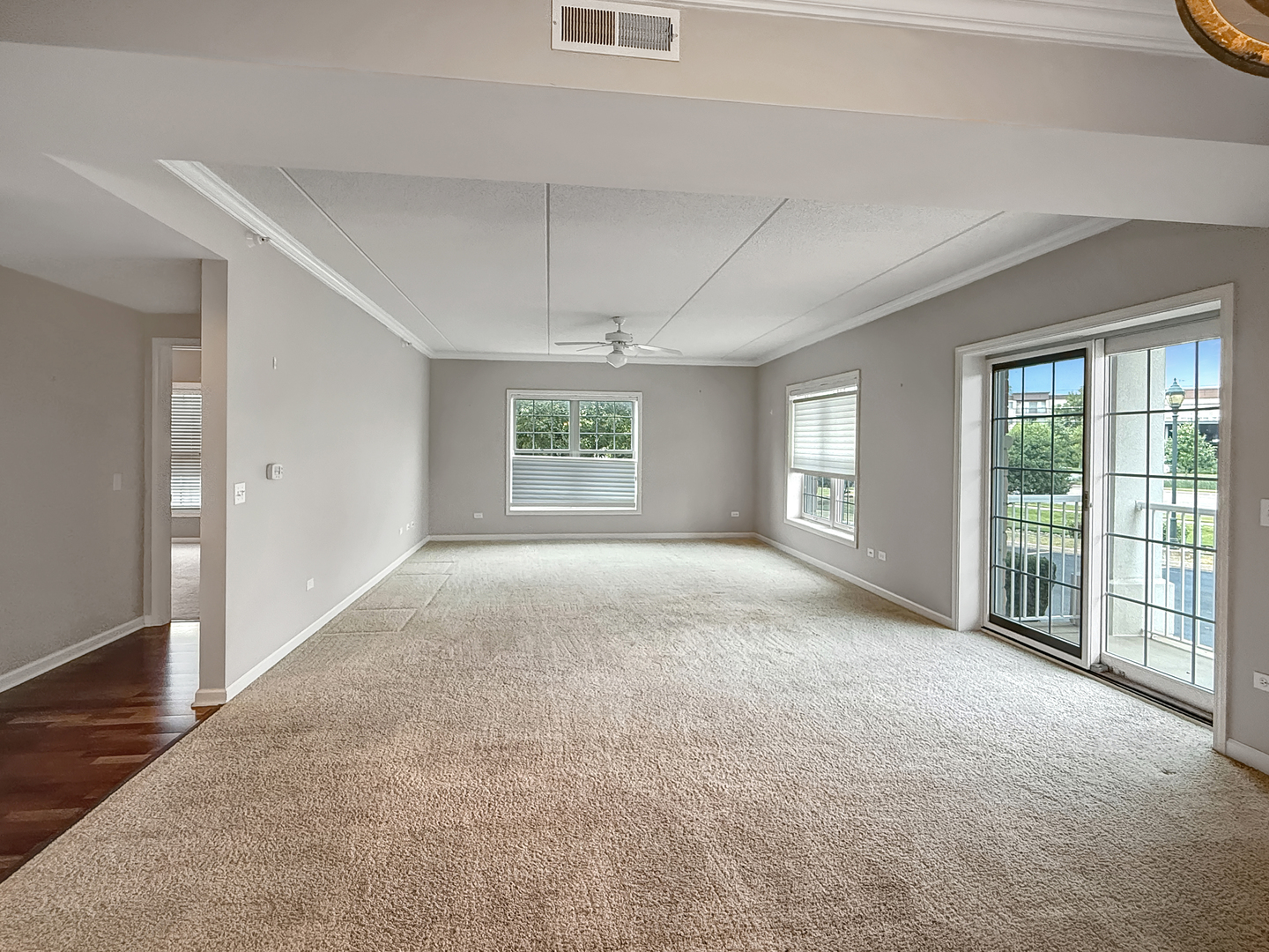 701 W Rand Road 137 Property Photo 5
