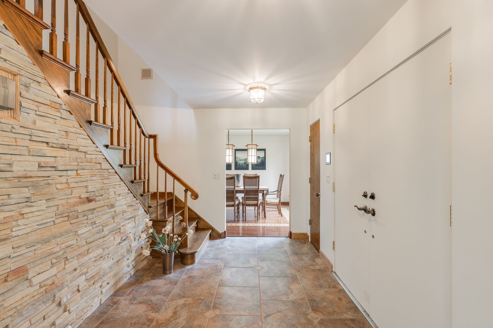 212 Cheviot Drive Property Photo 4