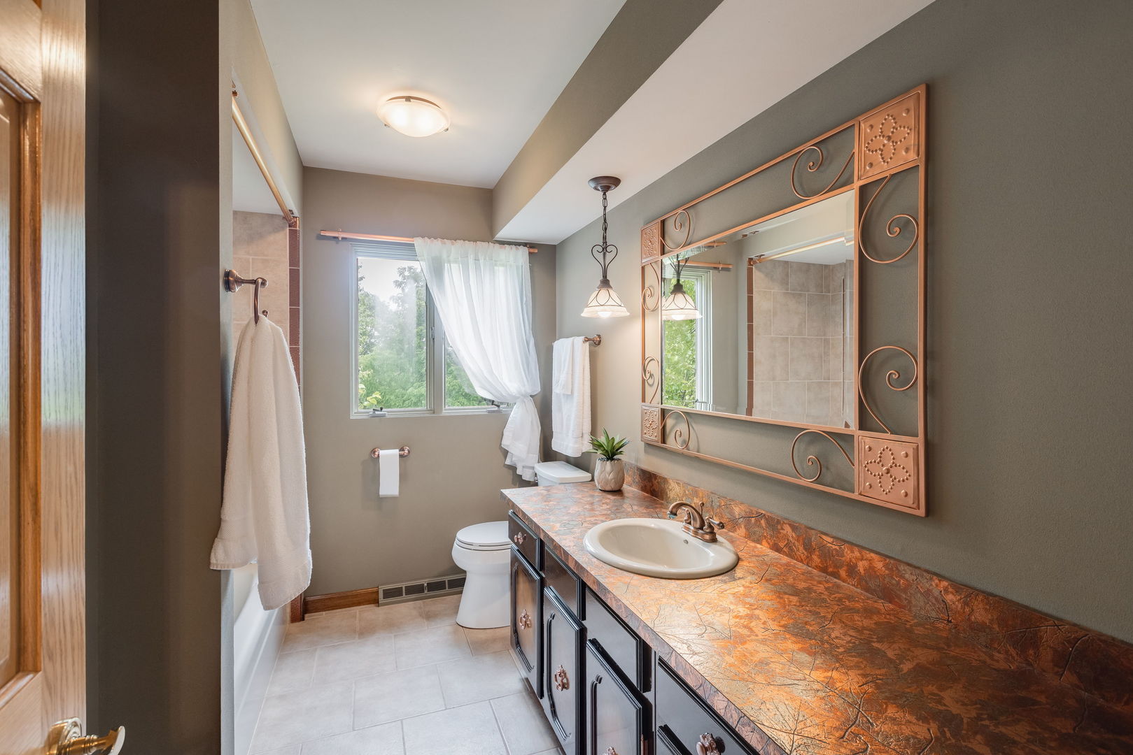 212 Cheviot Drive Property Photo 18