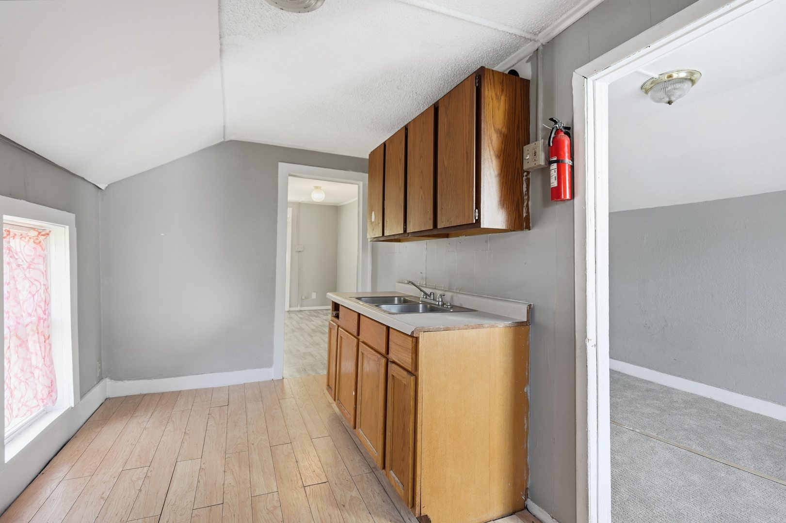 745 1st Avenue Property Photo 17