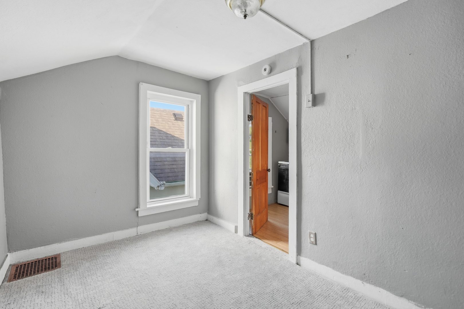 745 1st Avenue Property Photo 19