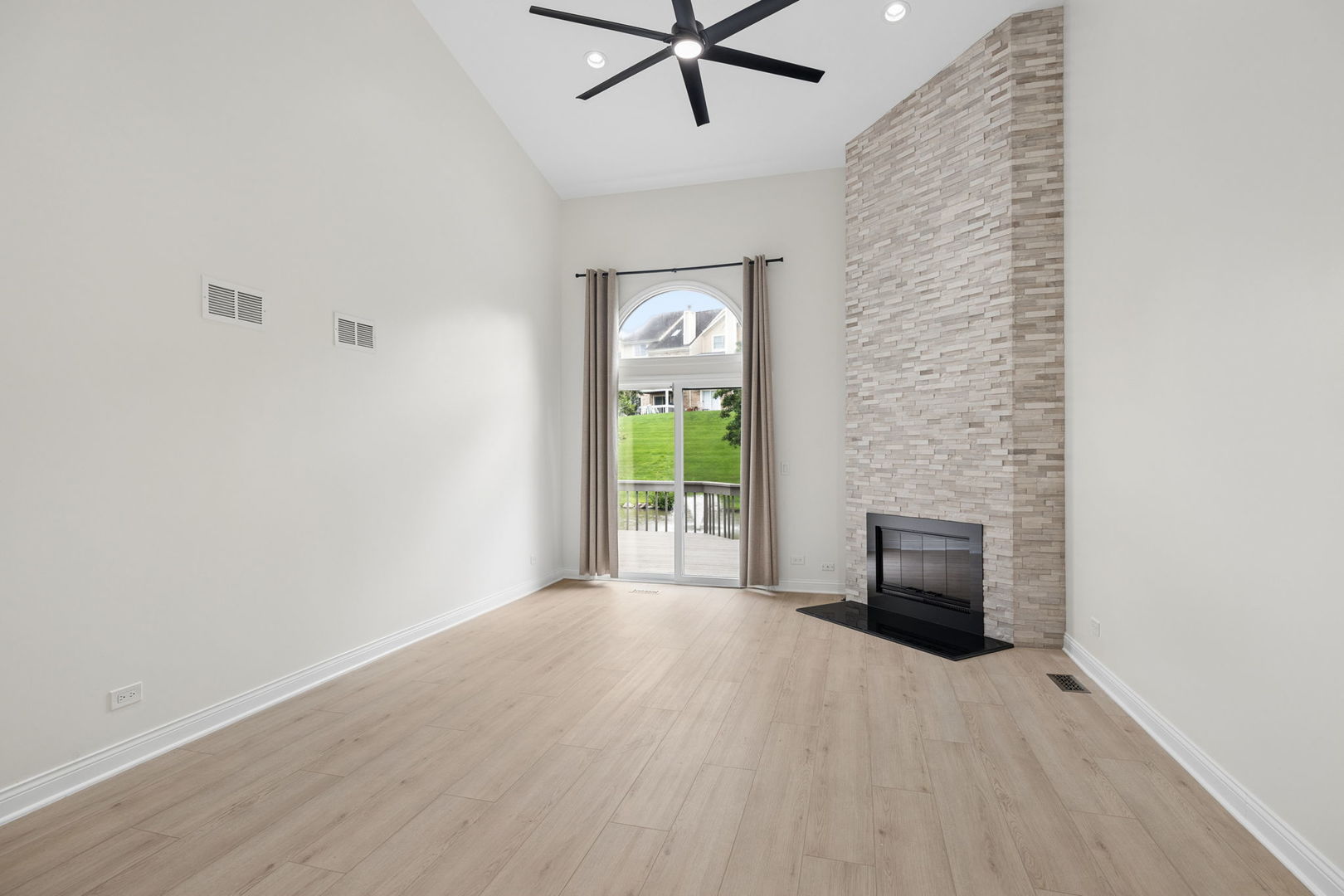 14449 Golf Road Property Photo 12