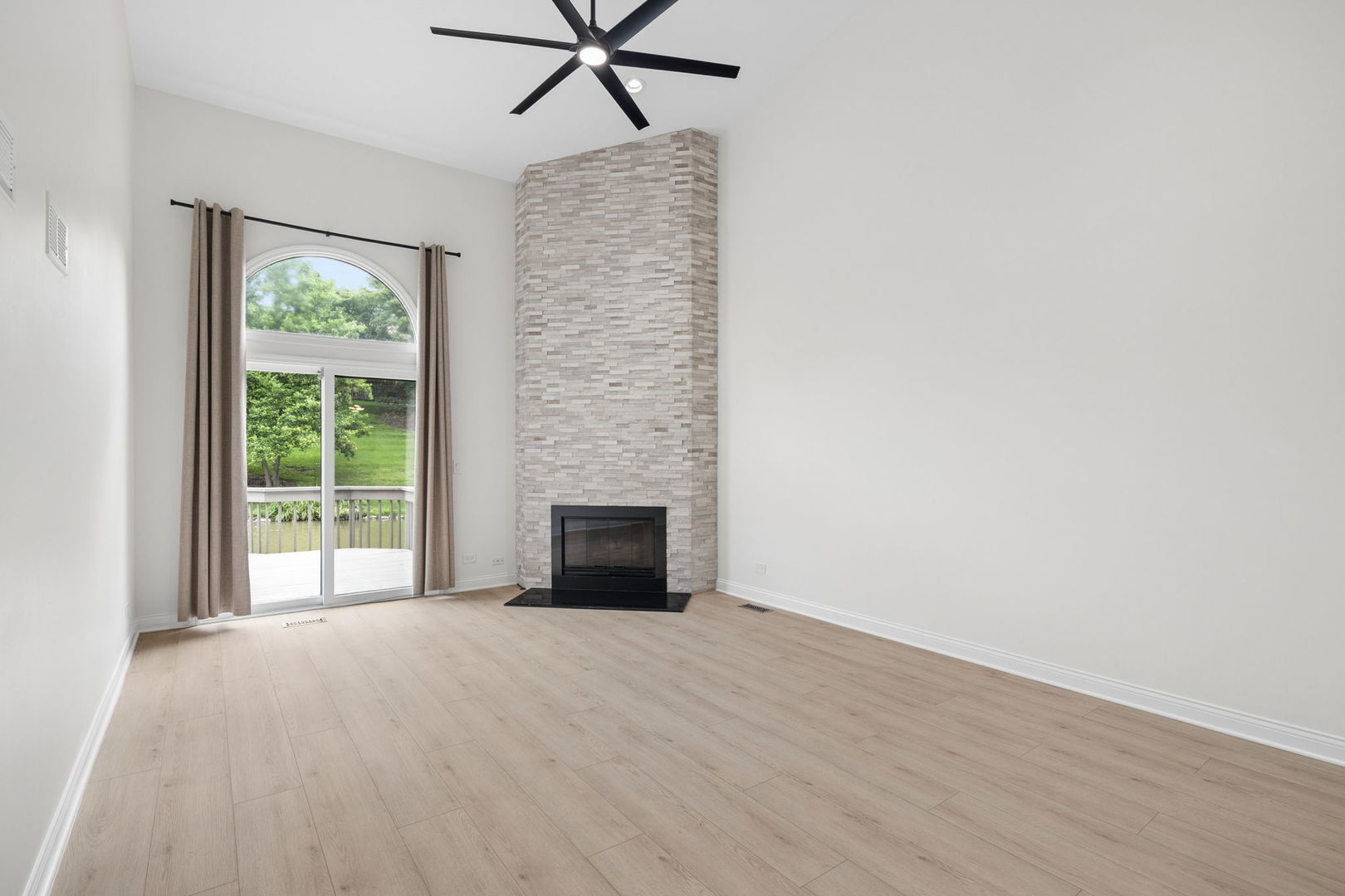 14449 Golf Road Property Photo 13