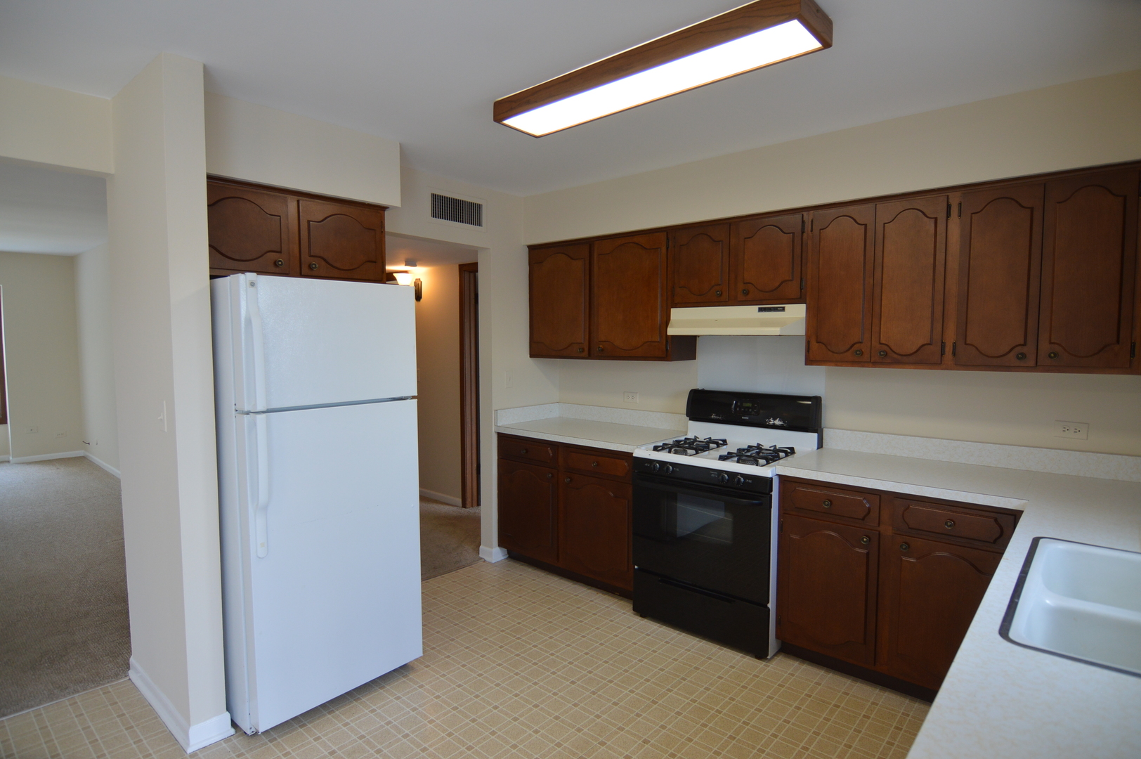 370 Eastern Avenue 370 Property Photo 4
