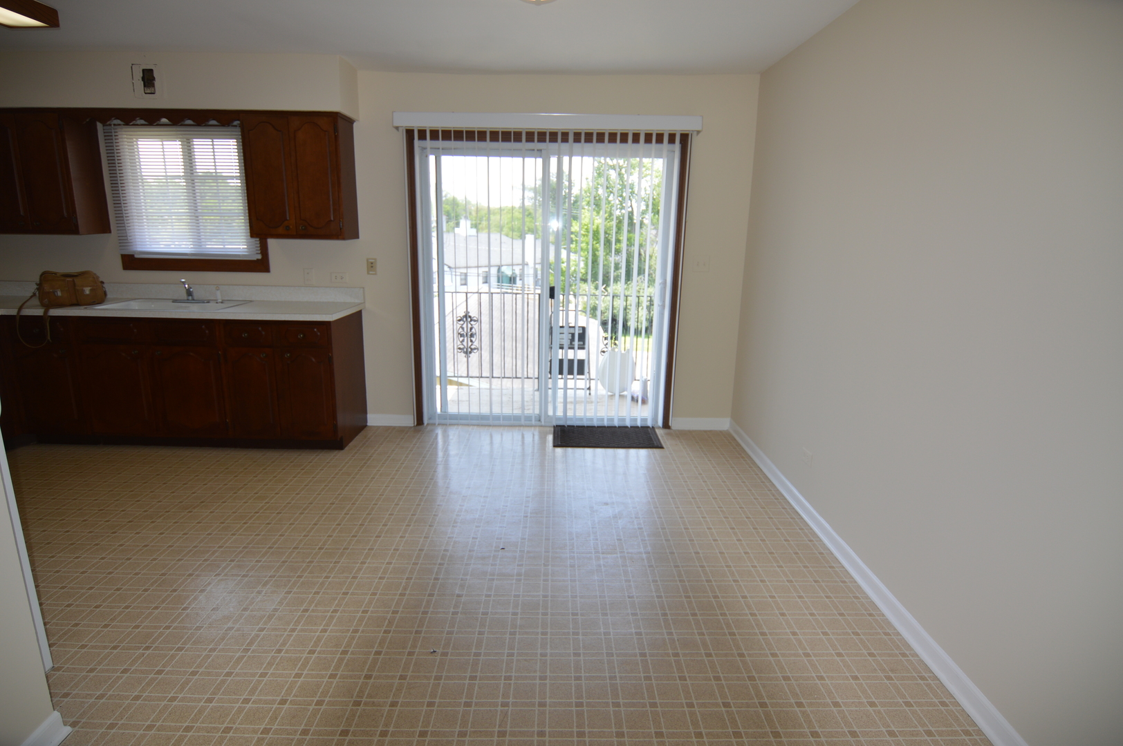 370 Eastern Avenue 370 Property Photo 5