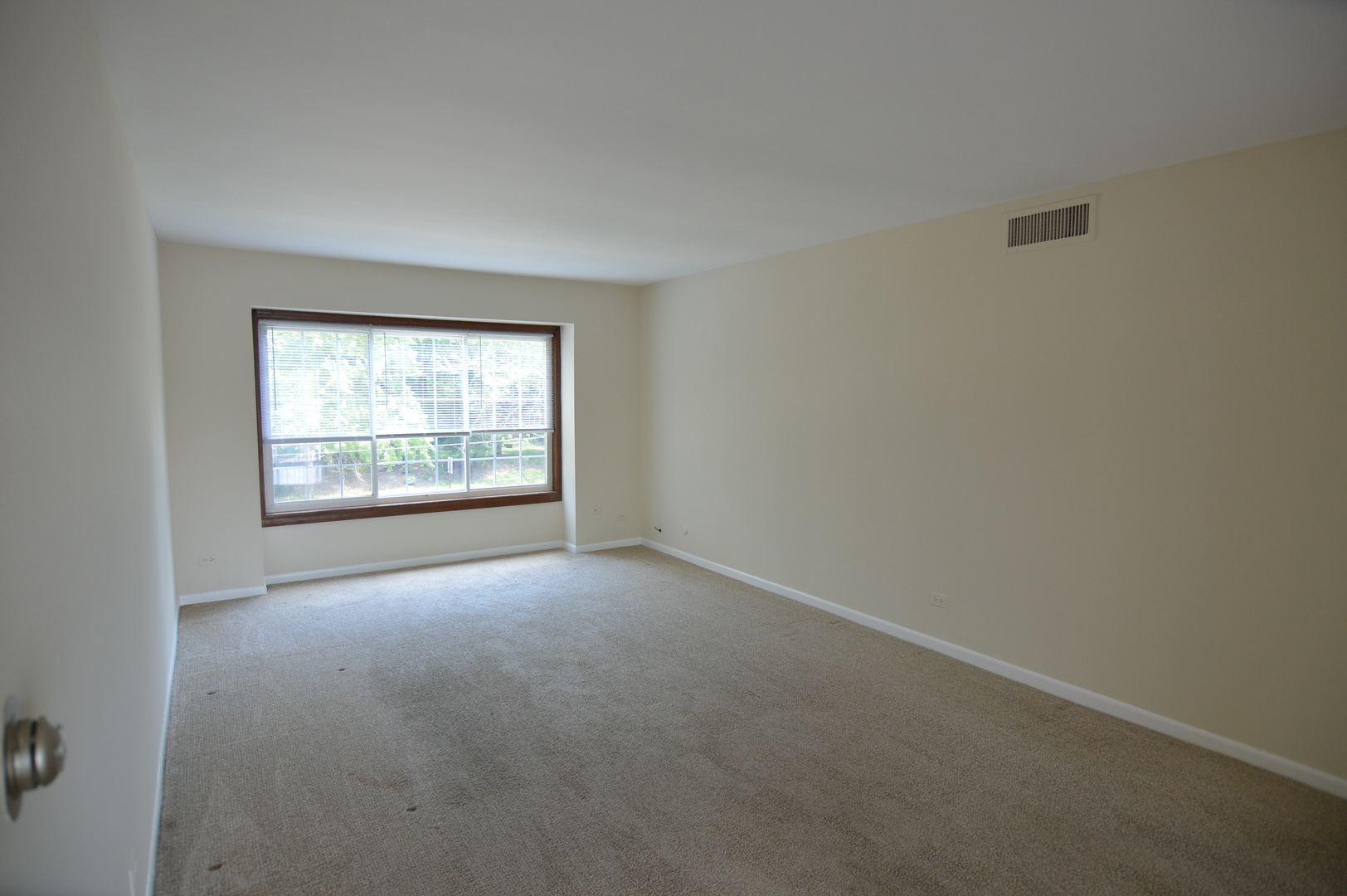 370 Eastern Avenue 370 Property Photo 6
