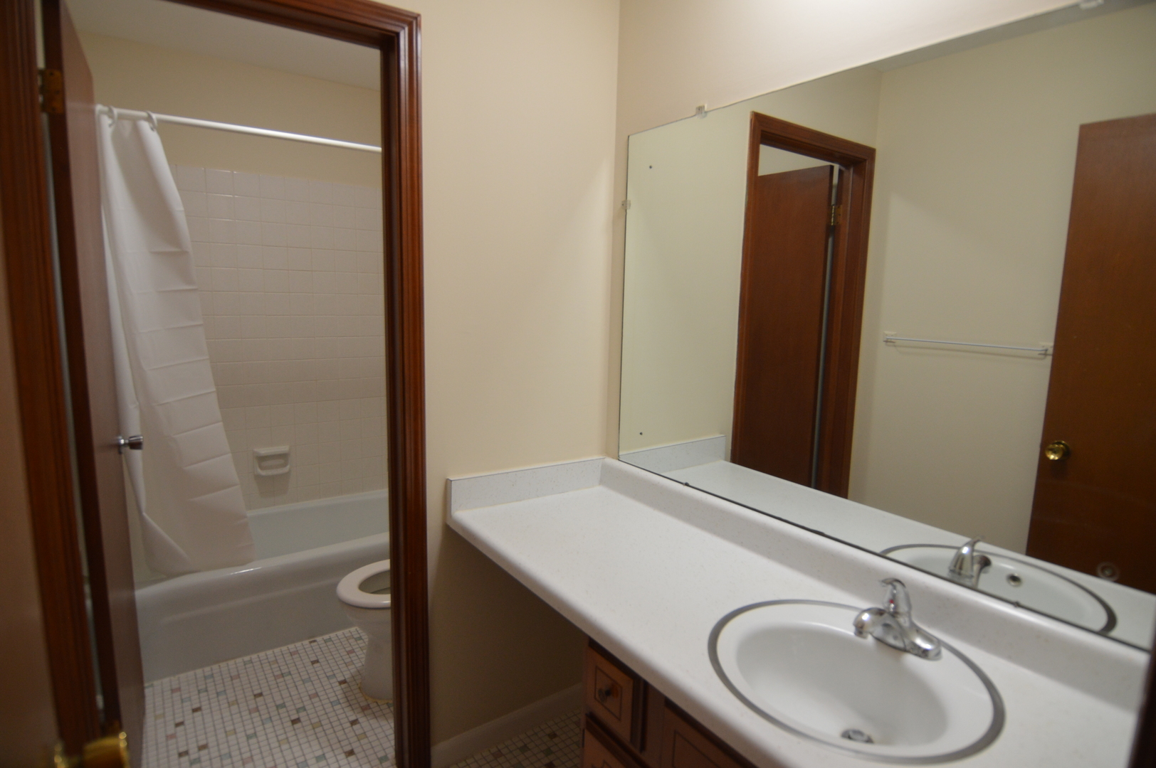 370 Eastern Avenue 370 Property Photo 12