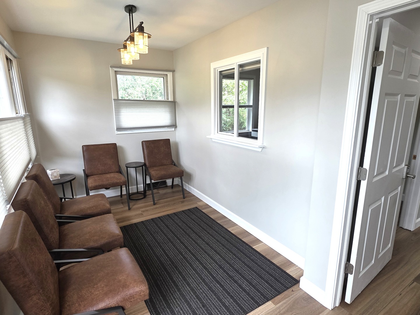 338 S County Farm Road Property Photo 4
