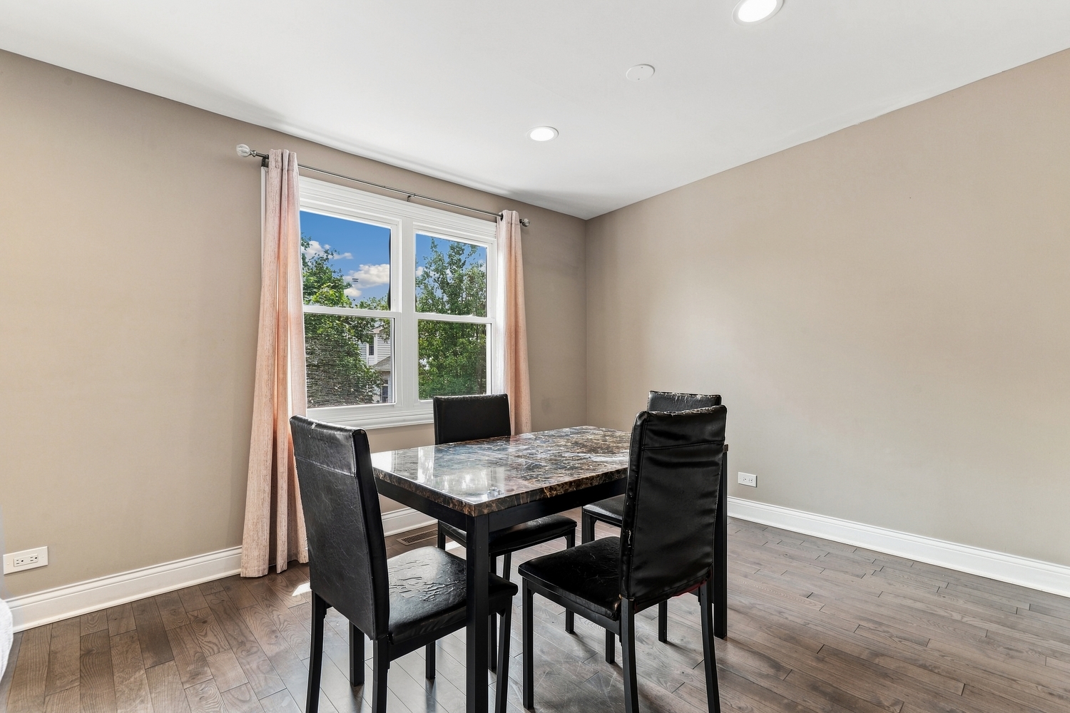 6829 Winston Drive Property Photo 4