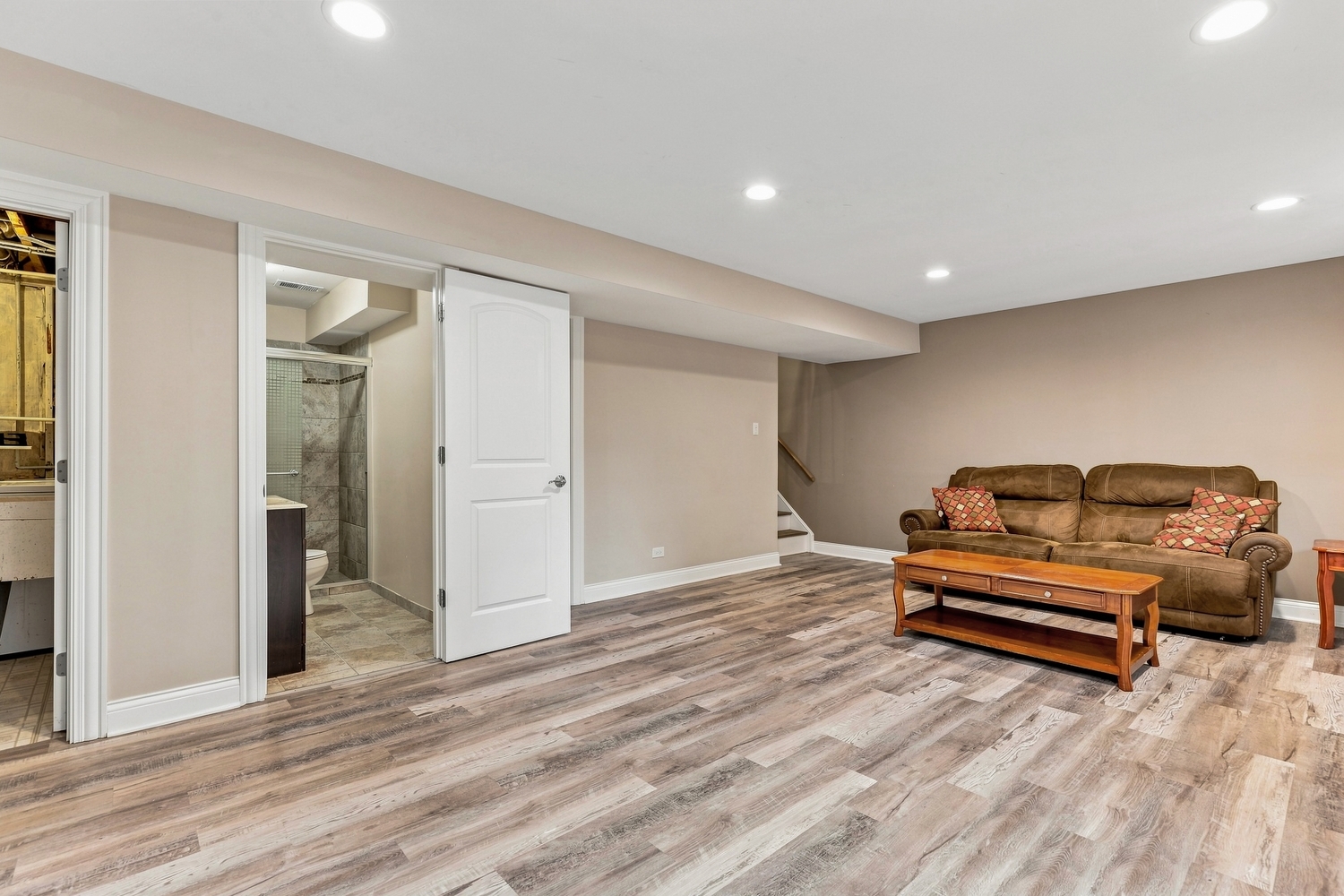 6829 Winston Drive Property Photo 18