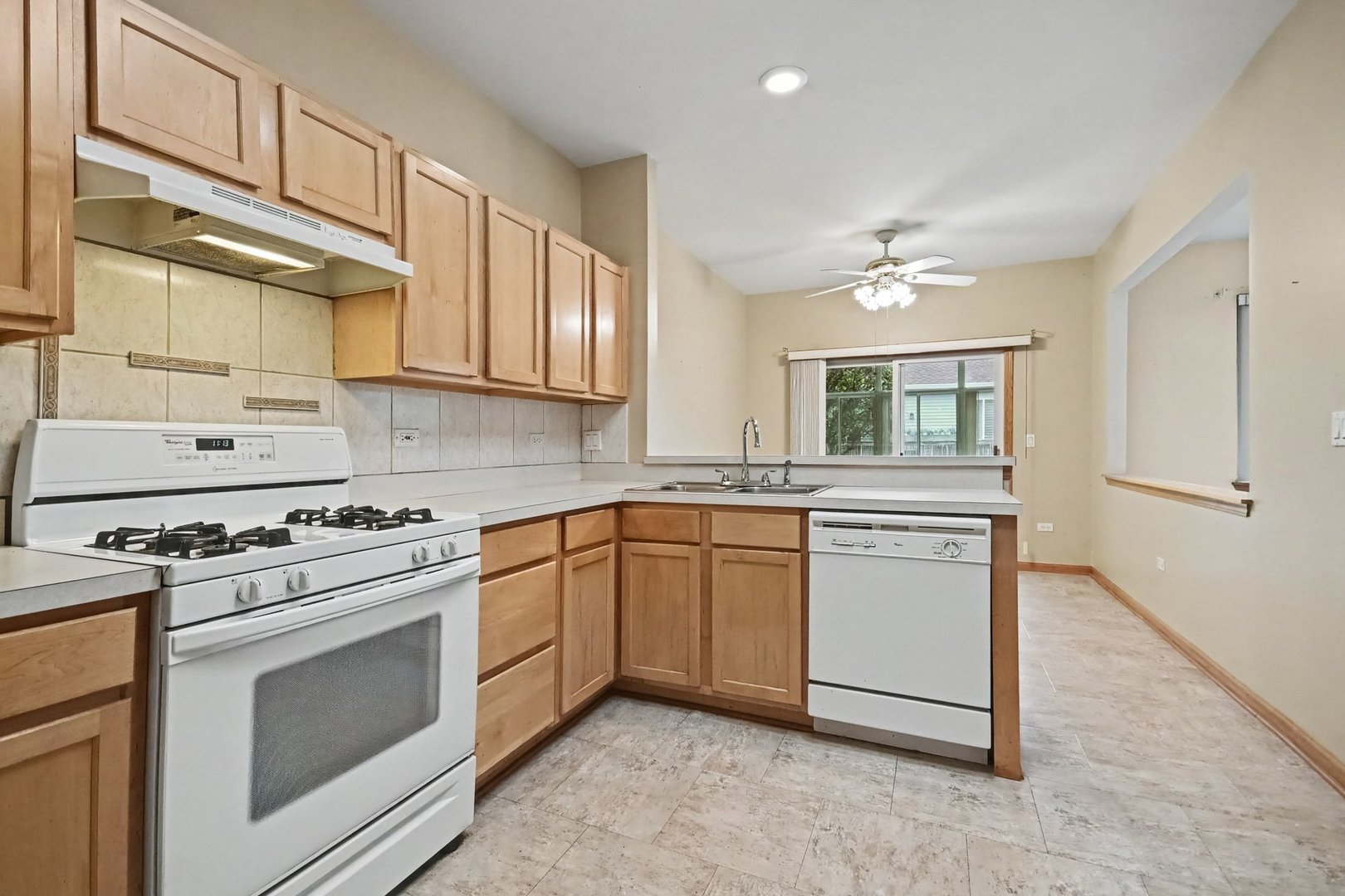 13240 S Bayberry Lane Property Photo 9