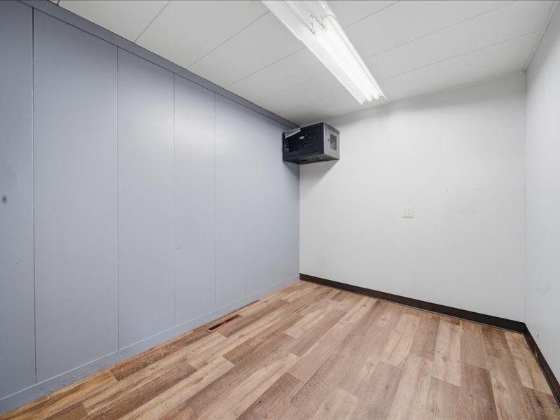 105 W Oregon Street Property Photo 10