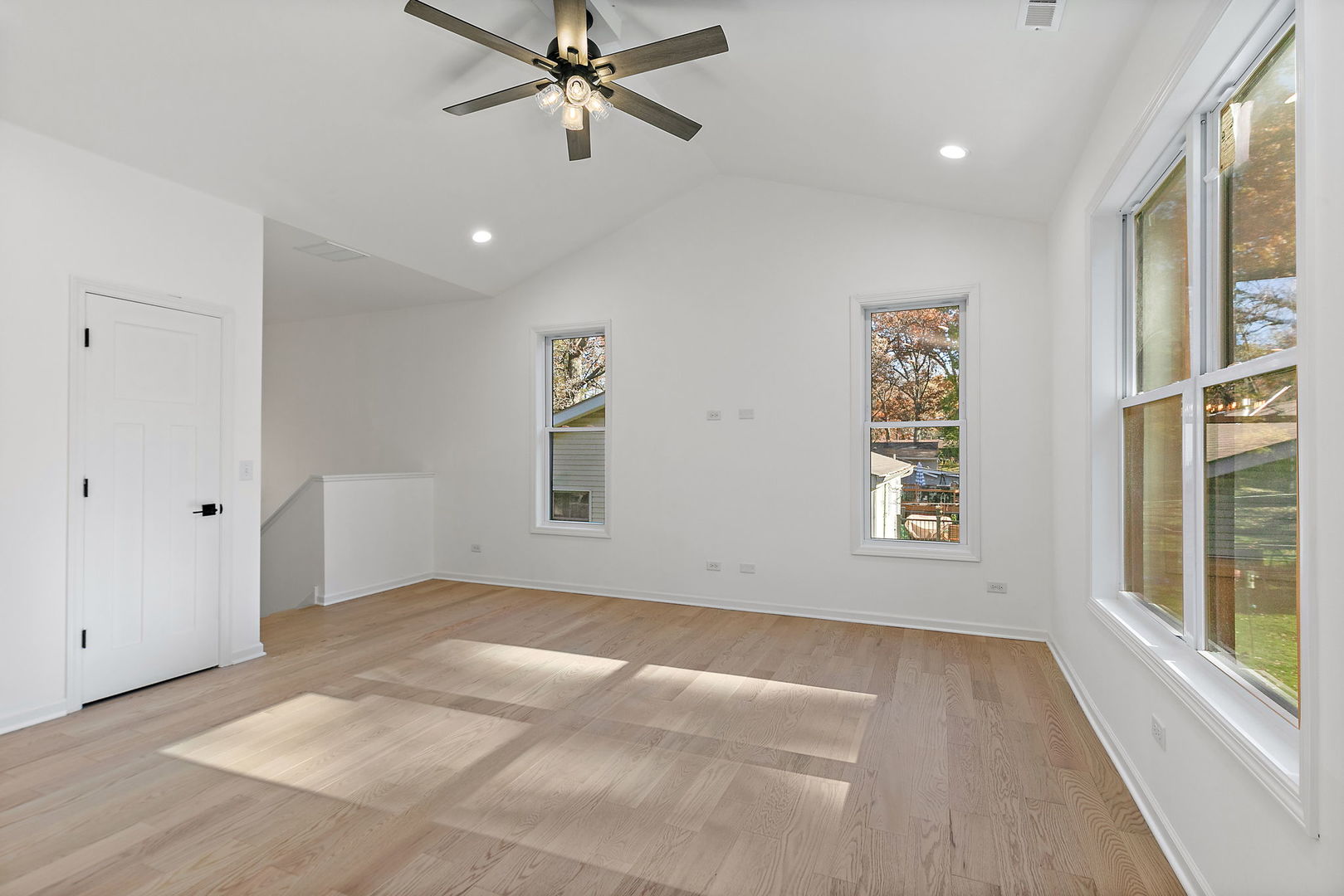 8611 Dorr Road Property Photo 8
