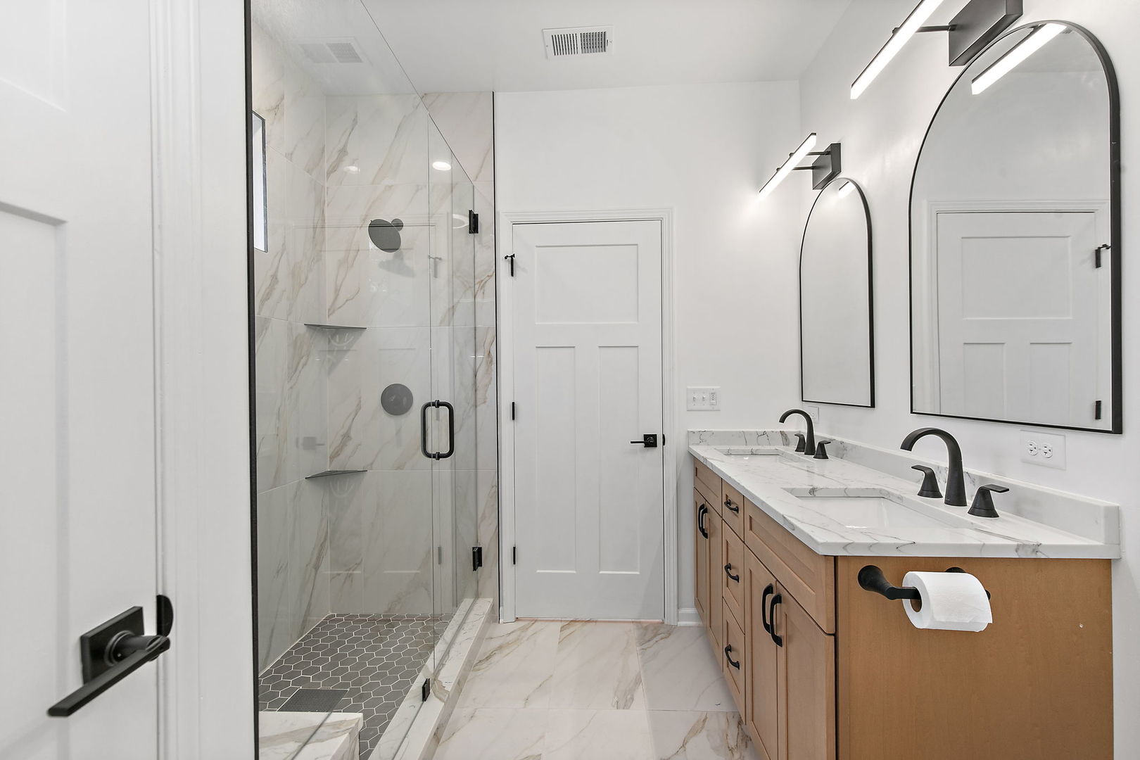 8611 Dorr Road Property Photo 13