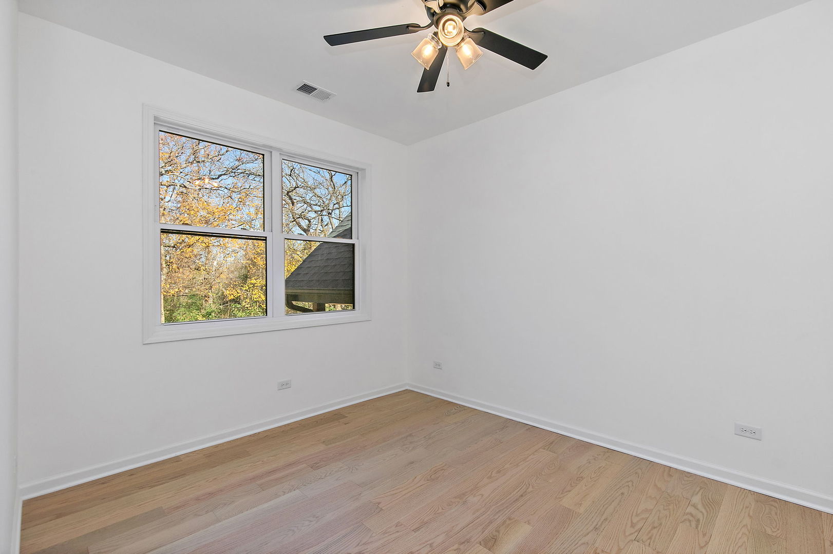 8611 Dorr Road Property Photo 16