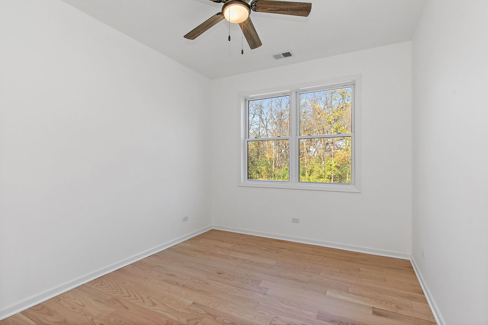 8611 Dorr Road Property Photo 17