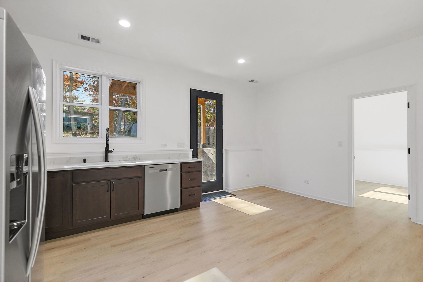 8611 Dorr Road Property Photo 20