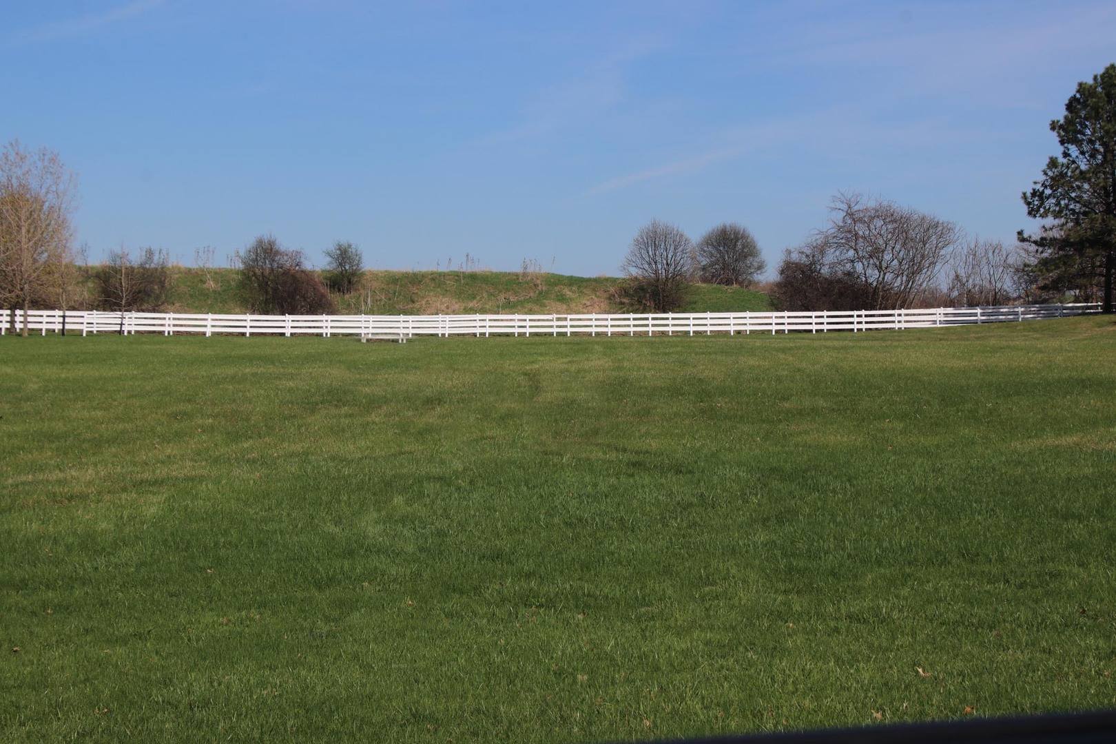 36537 N Fox Hill Drive Property Photo 1
