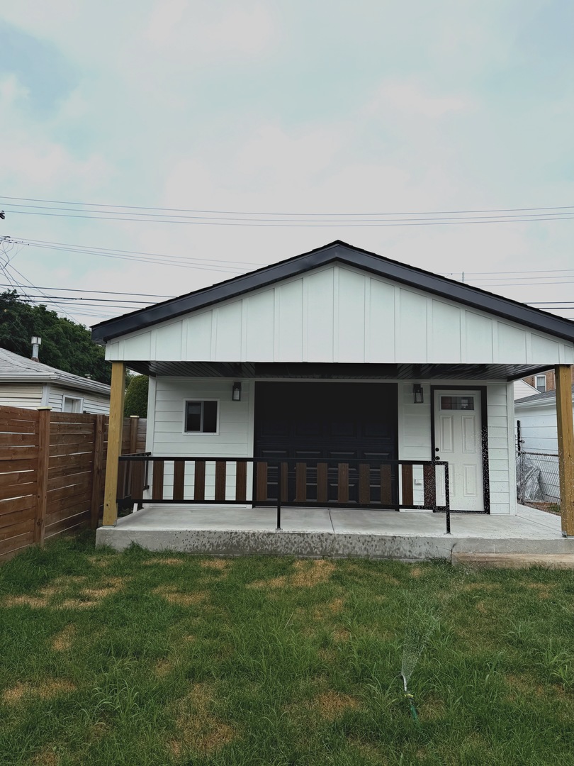 4852 W Melrose Street Property Photo 5
