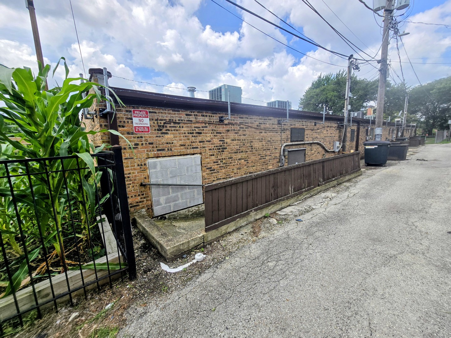 5277 N Elston Avenue Property Photo 7