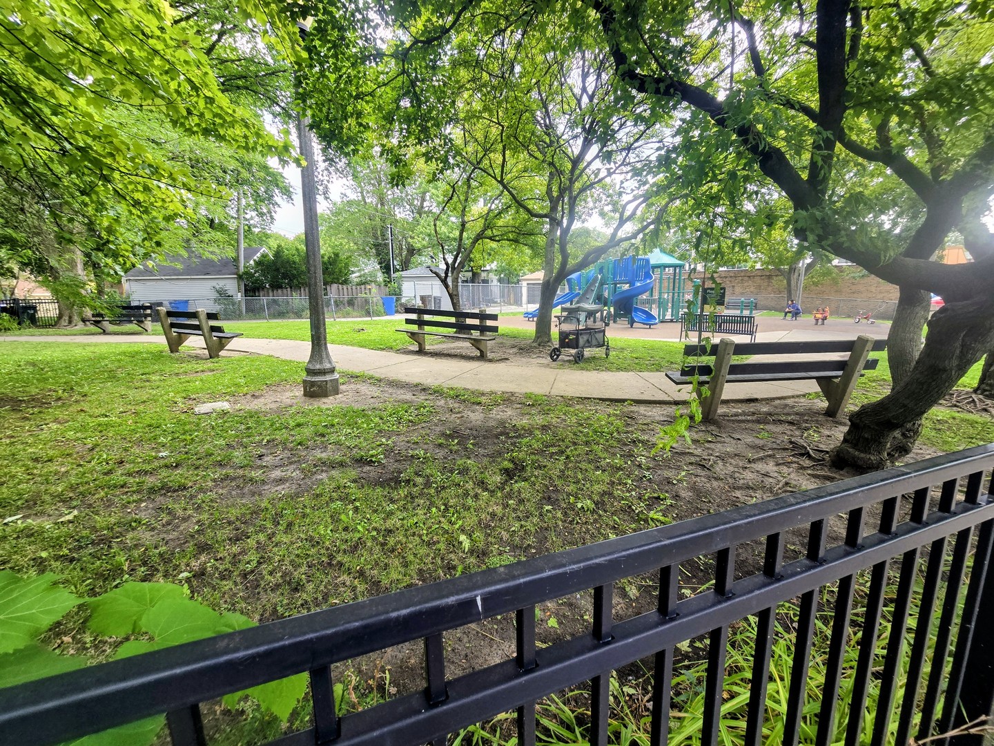 5277 N Elston Avenue Property Photo 8