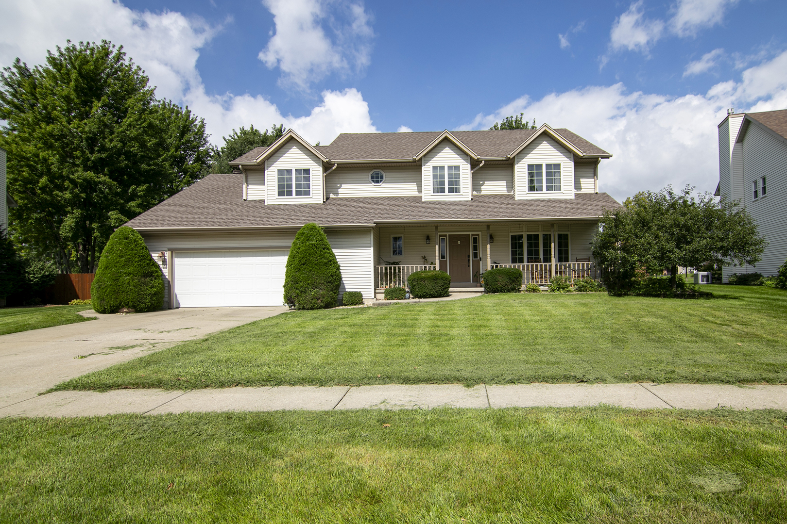 559 Hollyberry Lane Property Photo 1