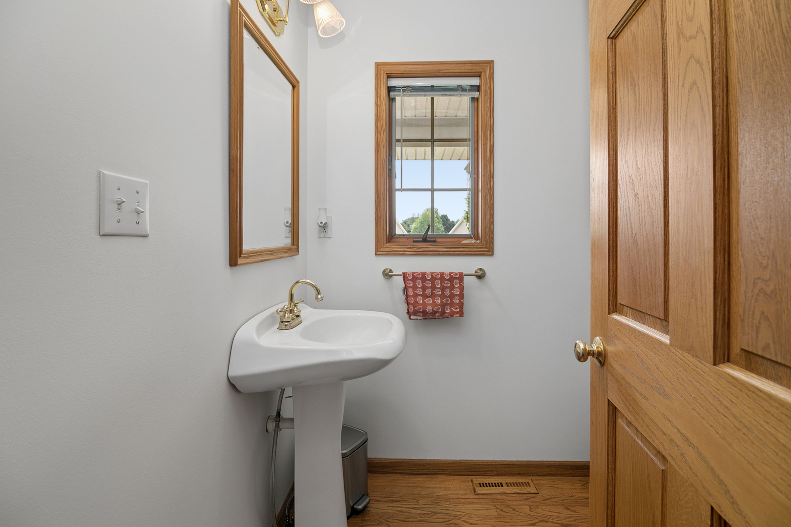 559 Hollyberry Lane Property Photo 7