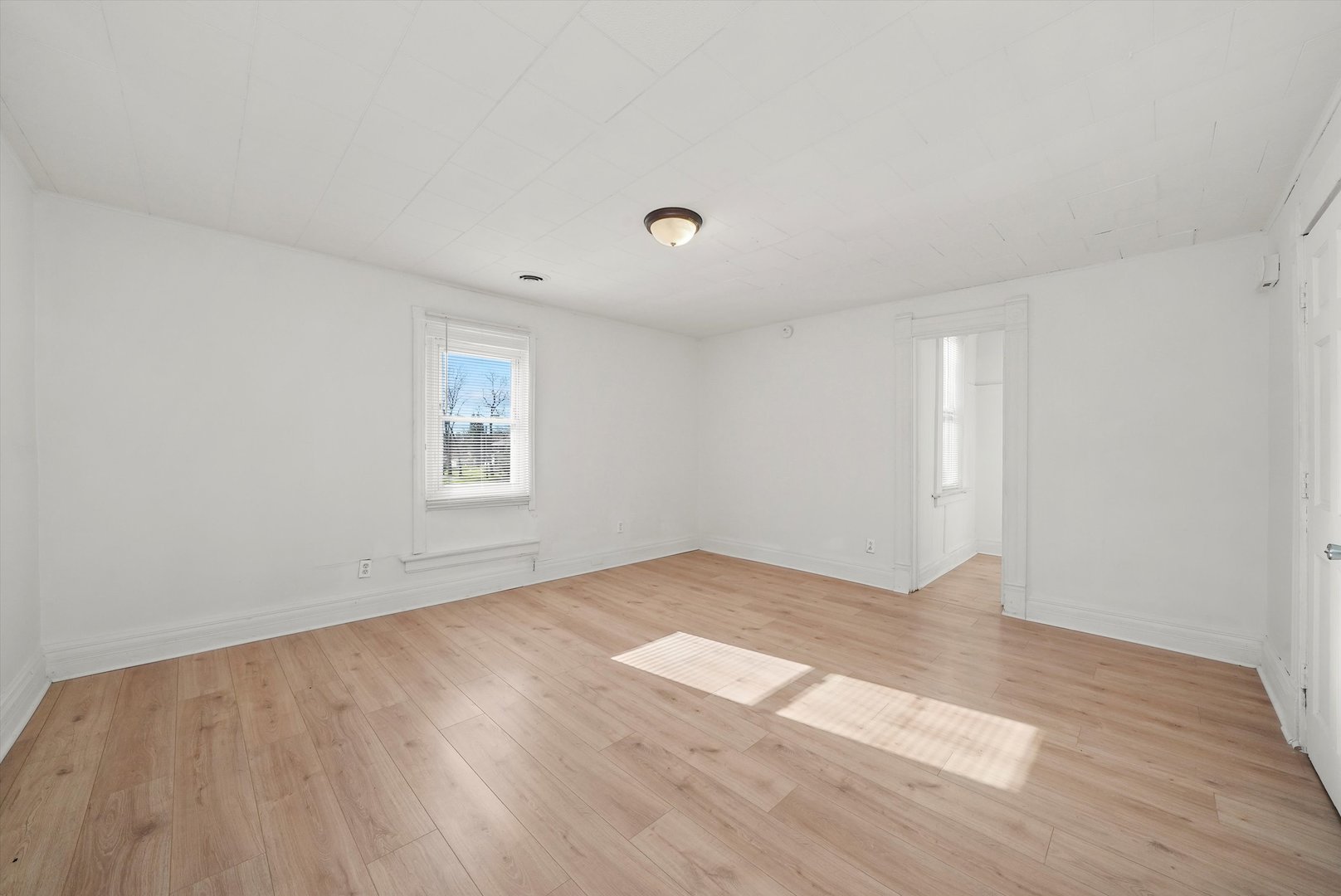 1097 E Merchant Street 2 Property Photo 10