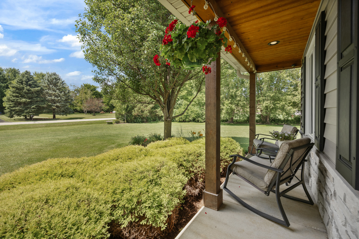 9n859 Channel Court Property Photo 2