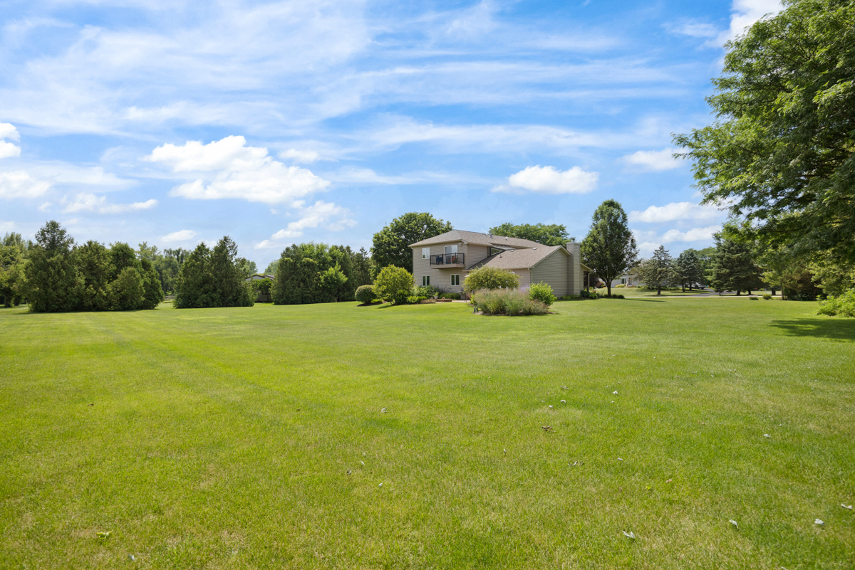 9n859 Channel Court Property Photo 32