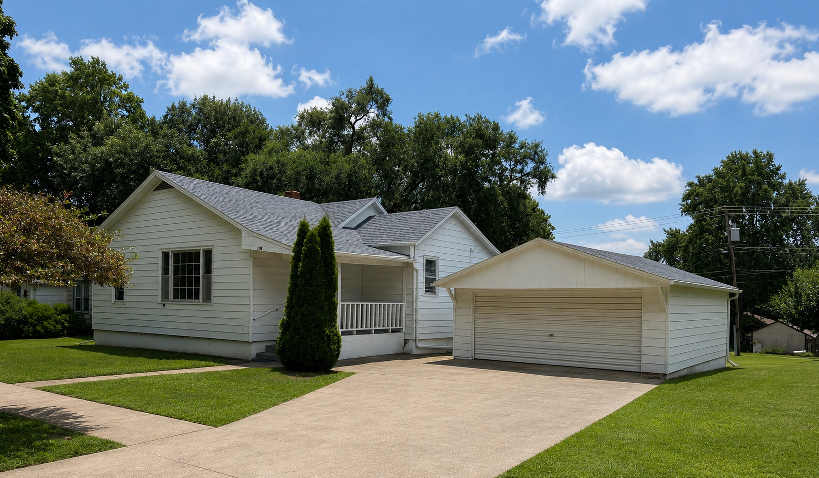 423 W Minnesota Street Property Photo 1