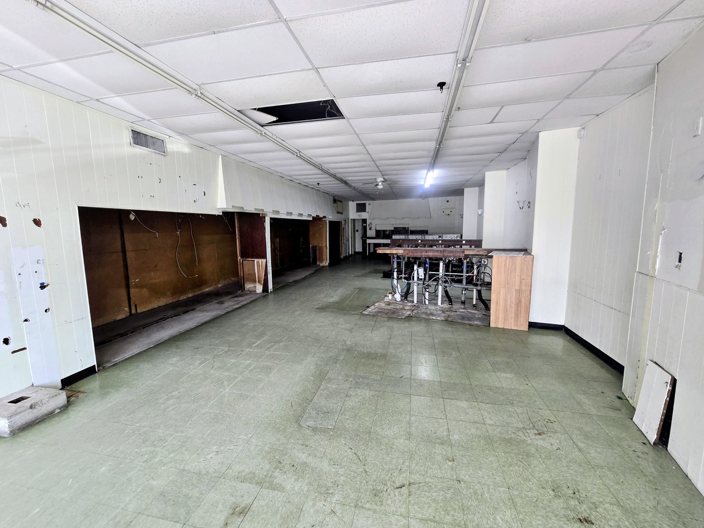 5283 N Elston Avenue Property Photo 4