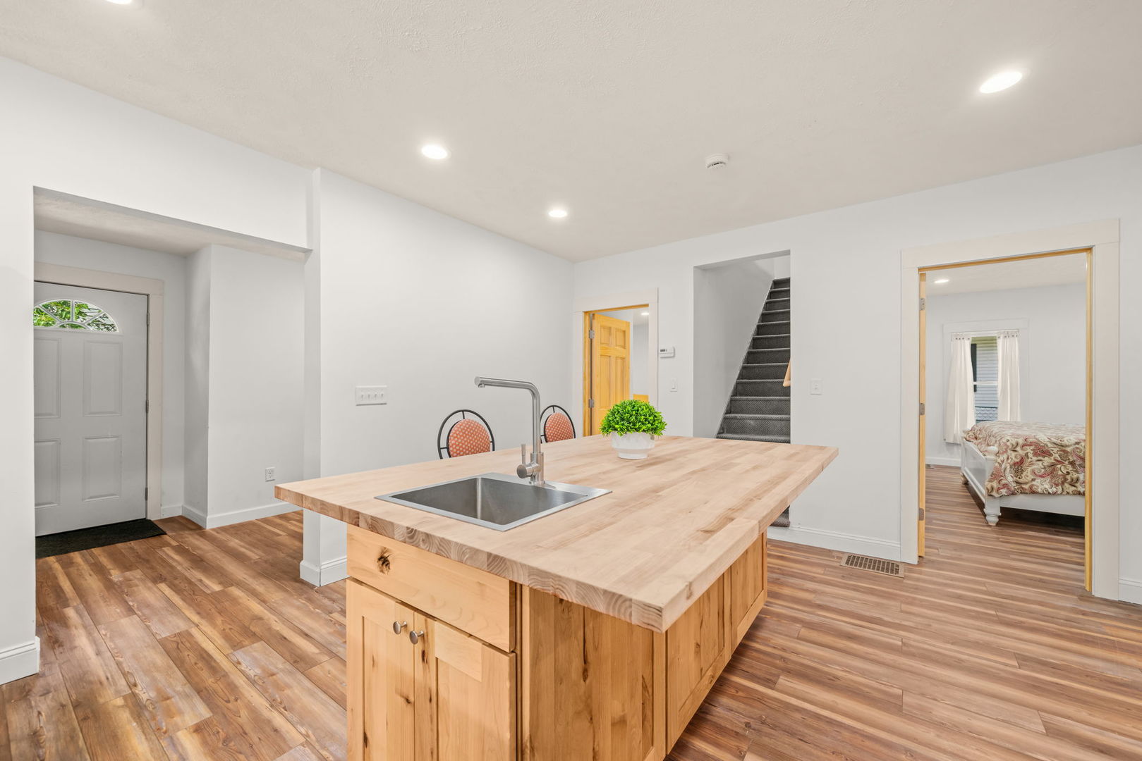 710 S 2nd Street Property Photo 13