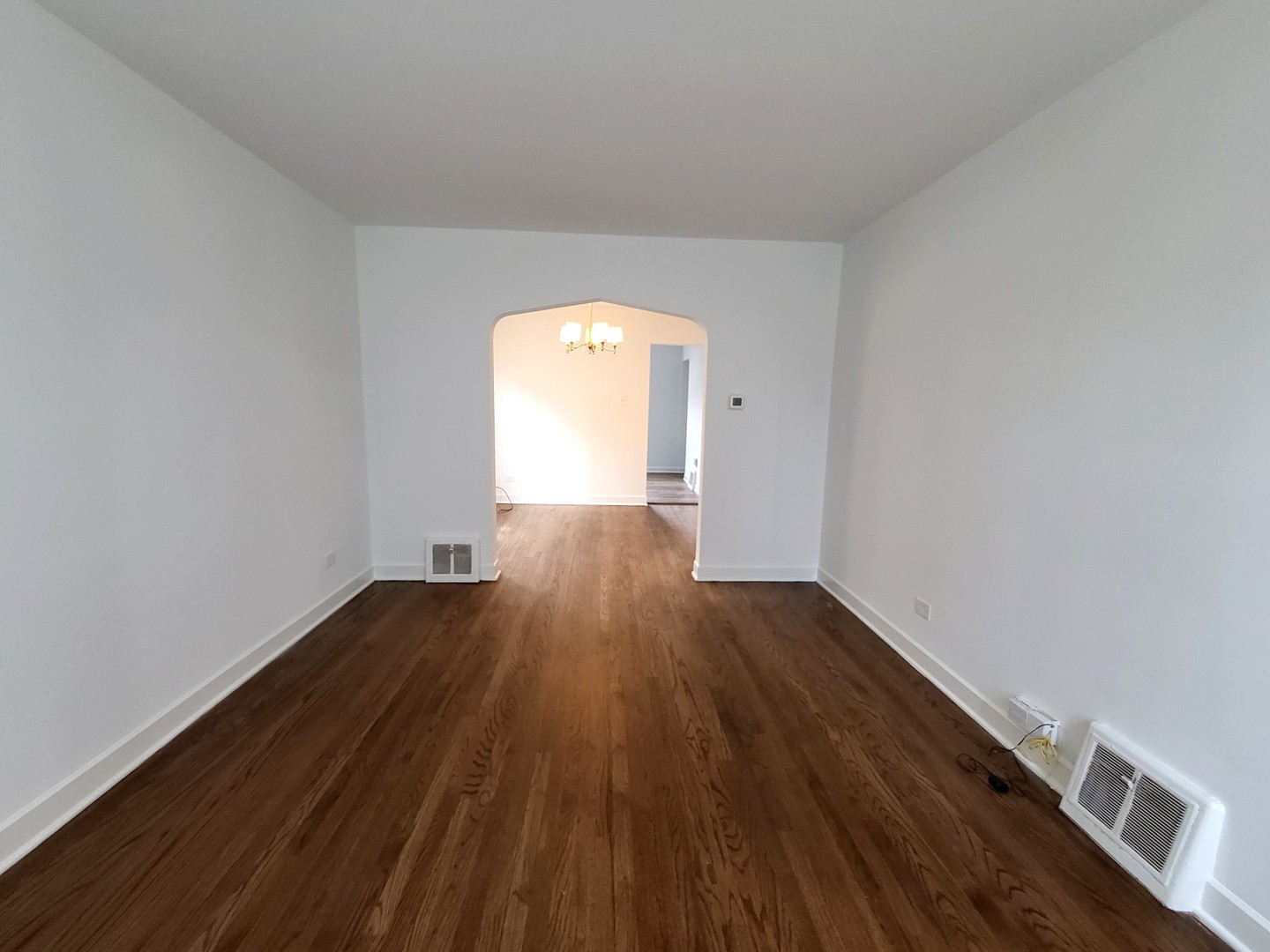 5655 S Normandy Avenue Property Photo 6