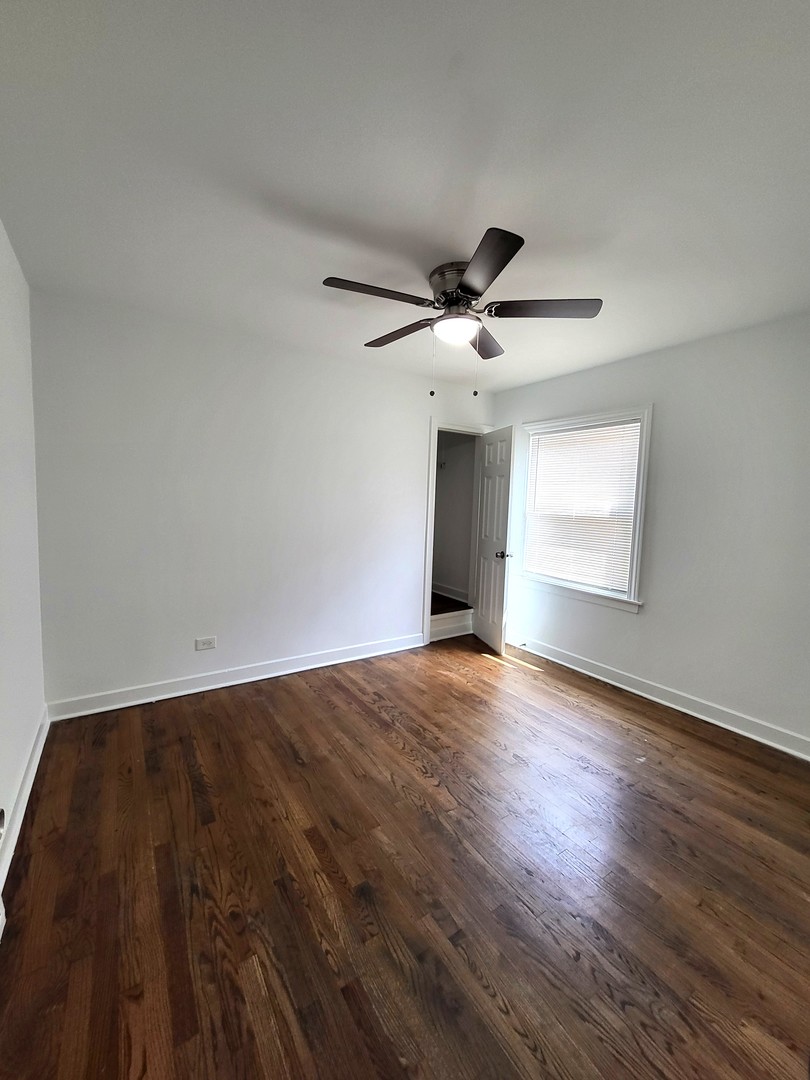5655 S Normandy Avenue Property Photo 11