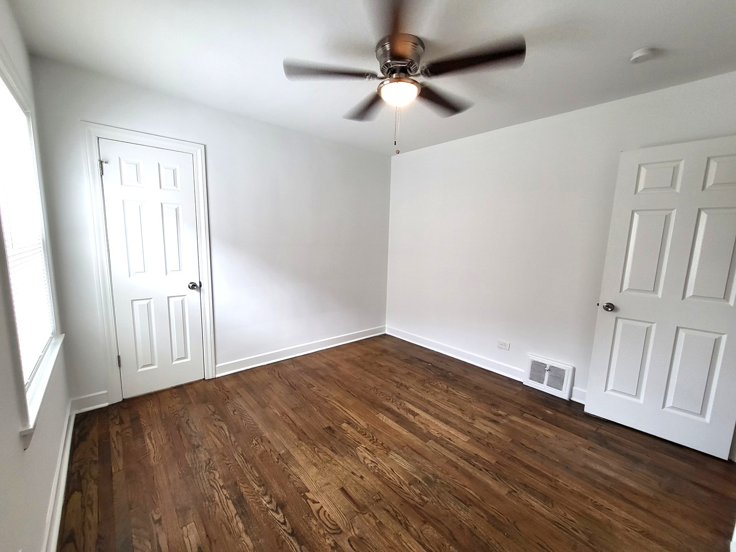5655 S Normandy Avenue Property Photo 19