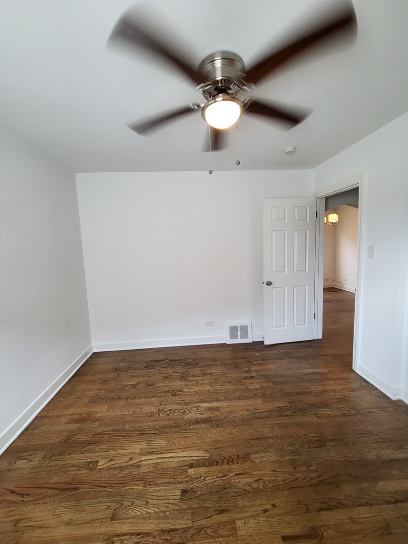 5655 S Normandy Avenue Property Photo 22