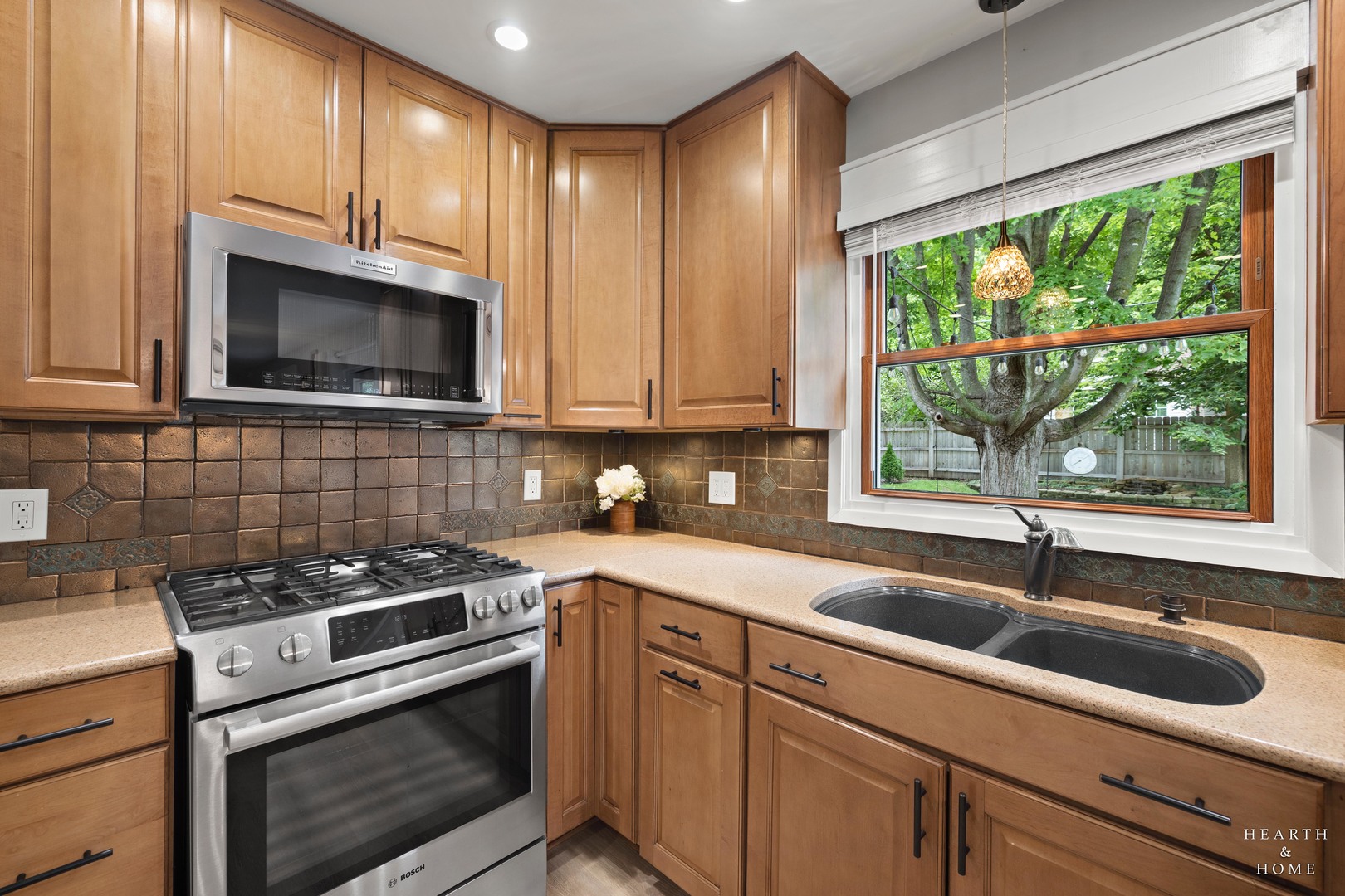 3220 W Lorient Drive Property Photo 8