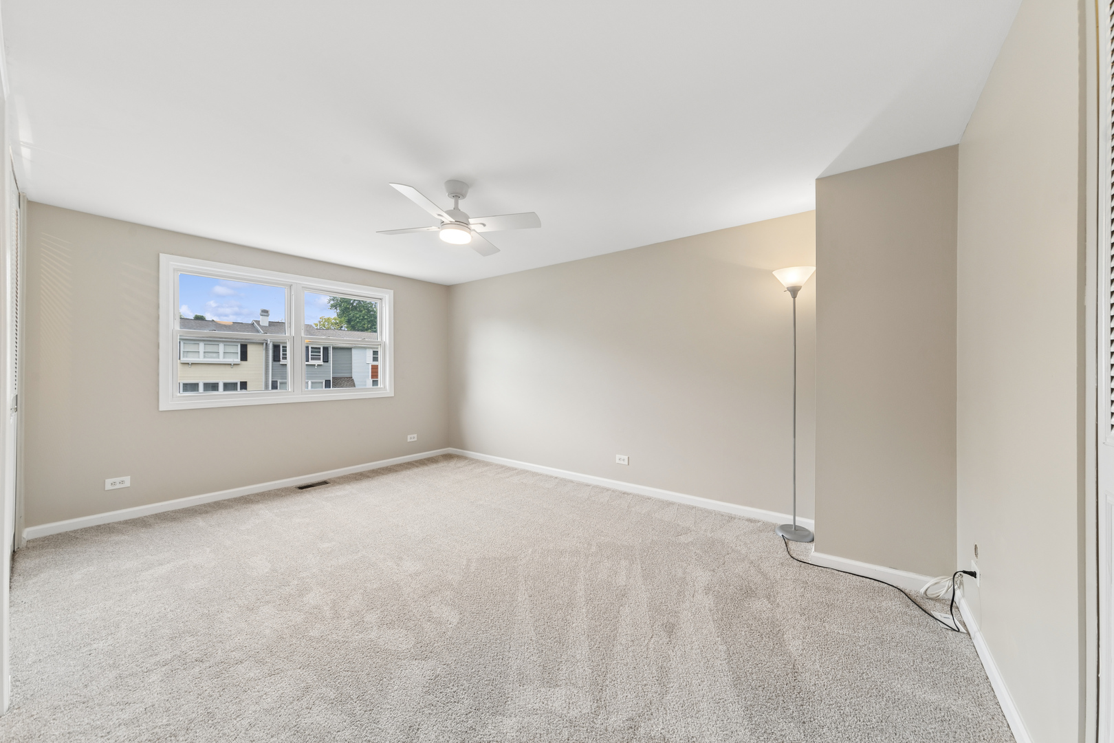 942 Cardiff Court Property Photo 10