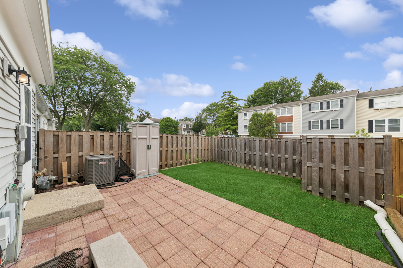942 Cardiff Court Property Photo 18