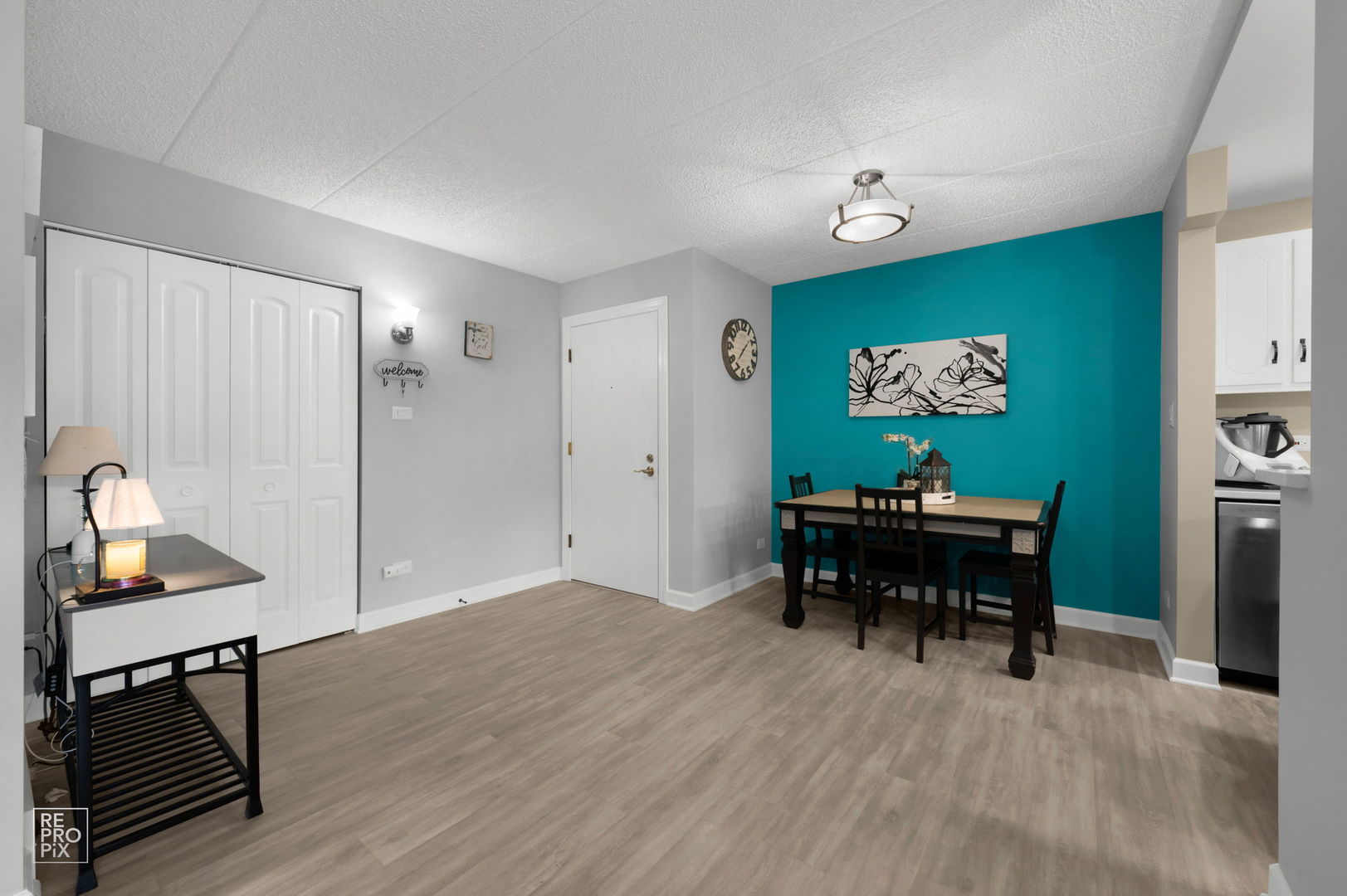 10572 S Palos Place D Property Photo 5