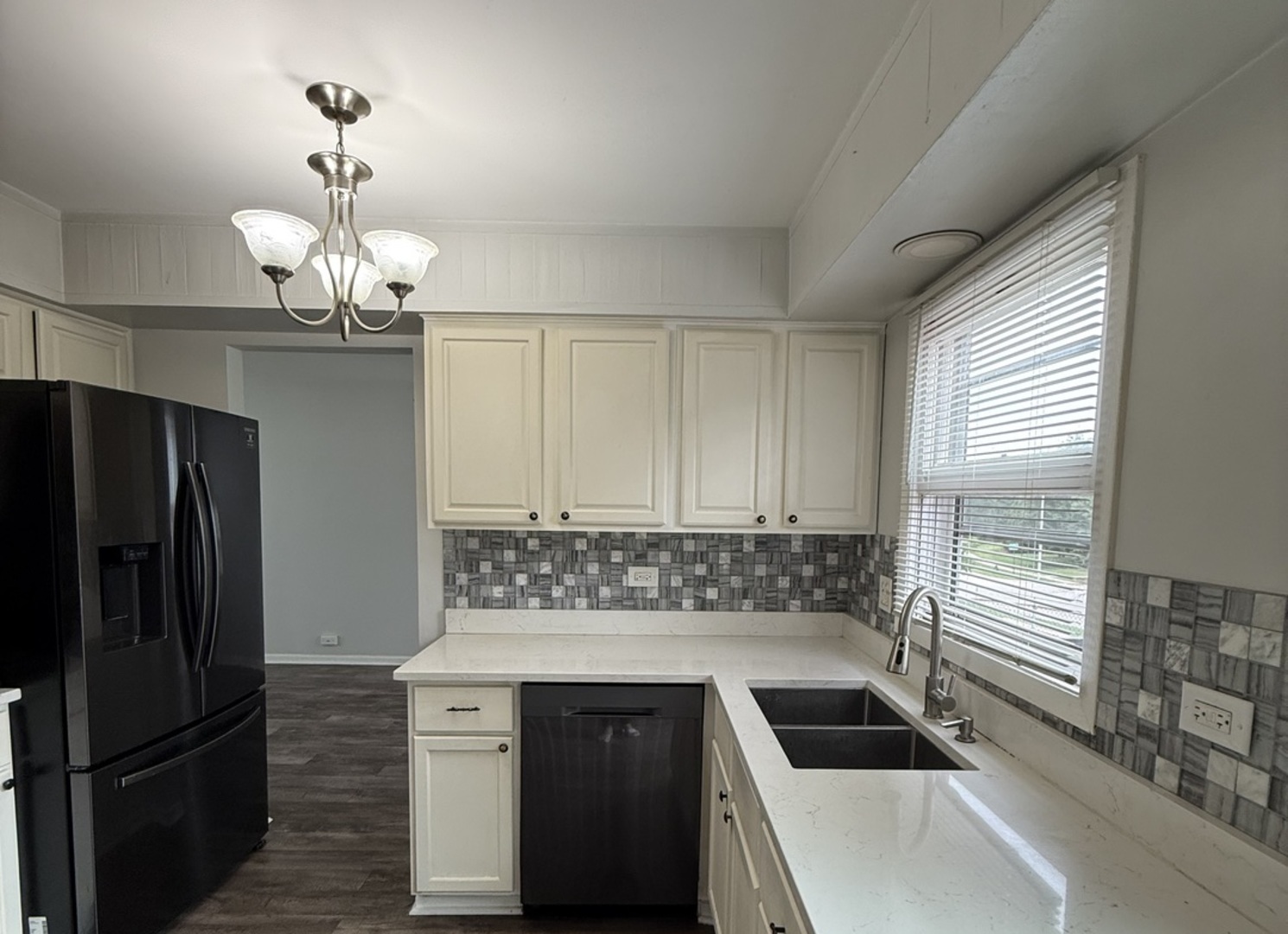2116 Briar Hill Drive Property Photo 9