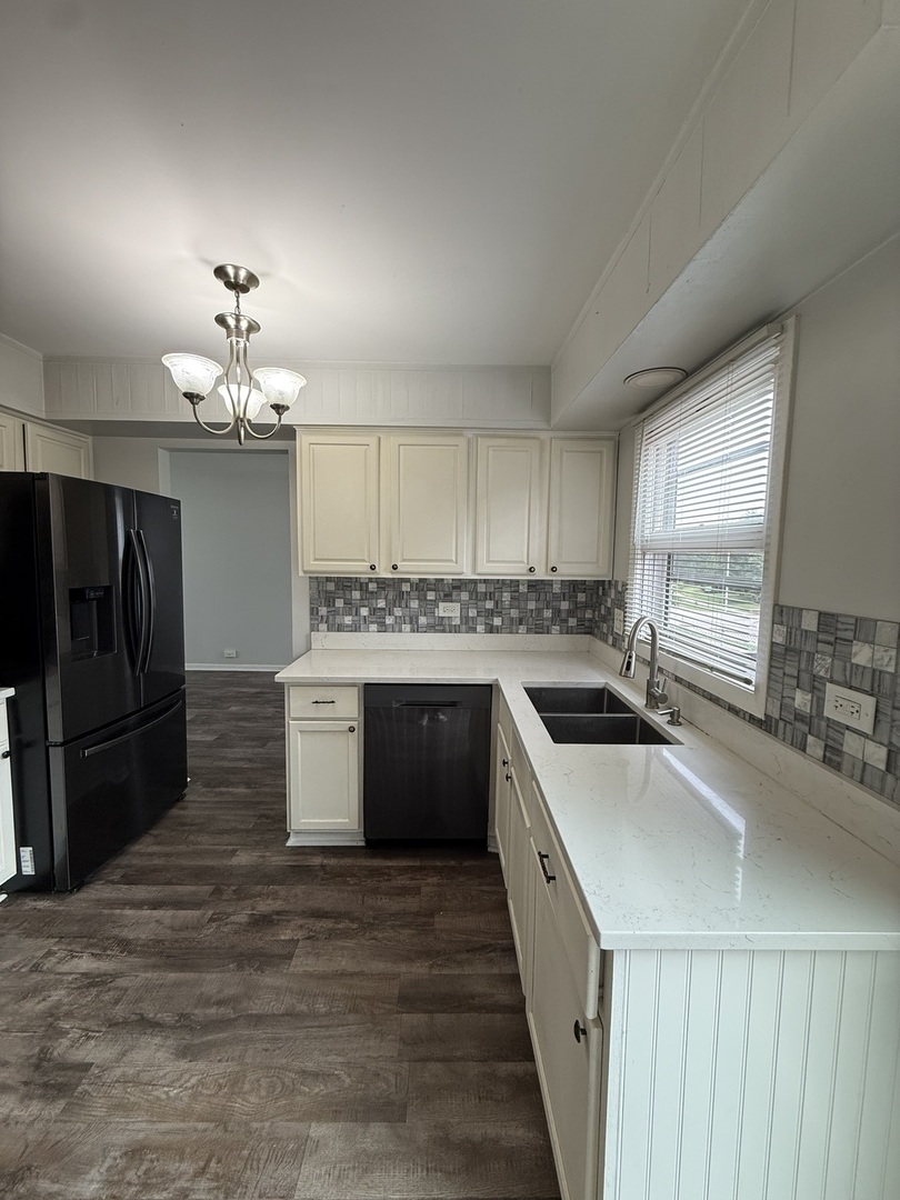 2116 Briar Hill Drive Property Photo 11