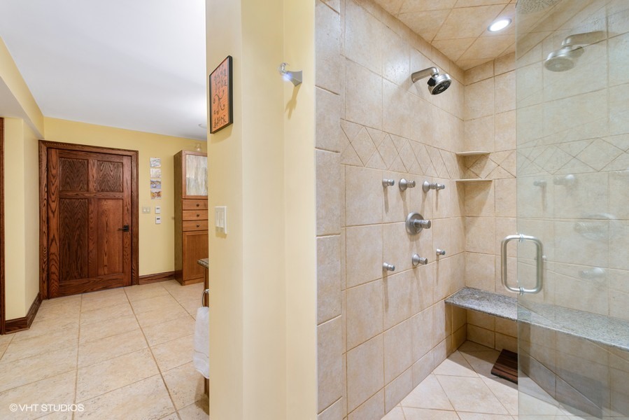 844 W Agatite Avenue 2w Property Photo 16